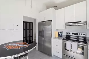 6443 SW 152nd Cir Pl, Miami, FL 33193 - Photo 5