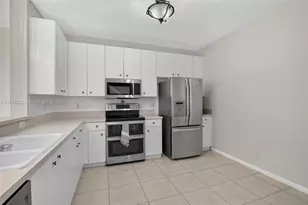 13212 NW 7th Dr, Plantation, FL 33325 - Photo 5