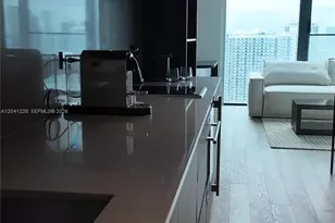 20 NE 11th St, Miami, FL 33132 - Photo 1