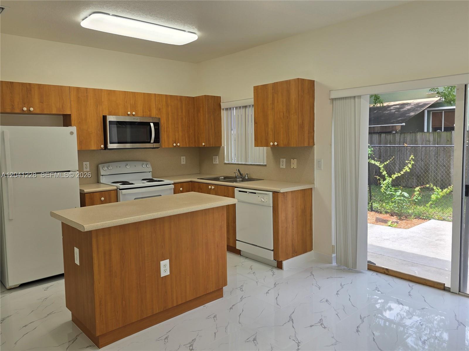 2973 SE 15th Terrace - 2973 SE 15th Terrace, Homestead, FL 33035 Luxury Property | Jose Angel Pina