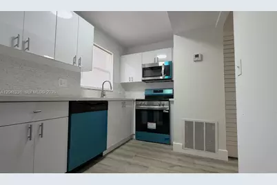 237 Lake Frances Dr #237, West Palm Beach, FL 33411 - Photo 3