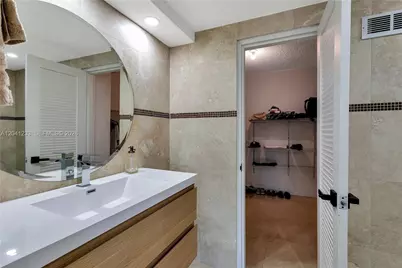 800 West Ave #635, Miami Beach, FL 33139 - Photo 11
