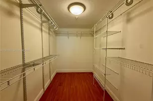 7800 Collins Ave, Miami Beach, FL 33141 - Photo 15