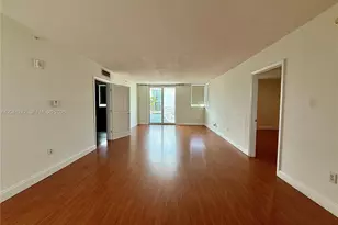 7800 Collins Ave, Miami Beach, FL 33141 - Photo 5