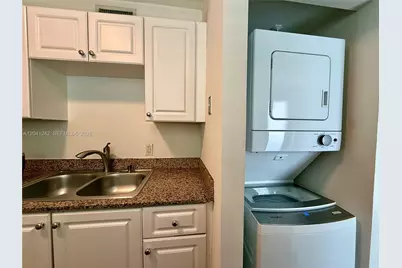7800 Collins Ave #407, Miami Beach, FL 33141 - Photo 3