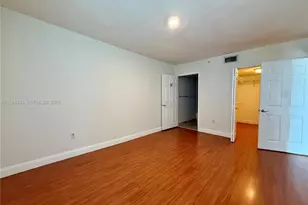 7800 Collins Ave, Miami Beach, FL 33141 - Photo 19