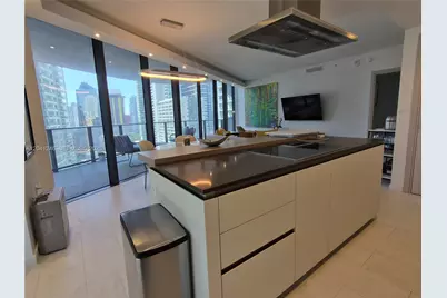 1000 Brickell Plz #2101, Miami, FL 33131 - Photo 9