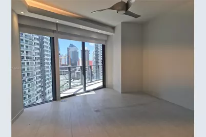 1000 Brickell Plz #2101, Miami, FL 33131 - Photo 11