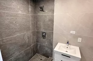 19700 NE 11th Pl, Miami, FL 33179 - Photo 15