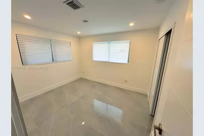 19700 NE 11th Pl, Miami, FL 33179 - Photo 15