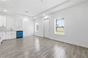 195 W Rotonda, Port Charlotte, FL 33947 - Photo 3