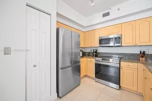 6861 SW 44th St, Miami, FL 33155 - Photo 11