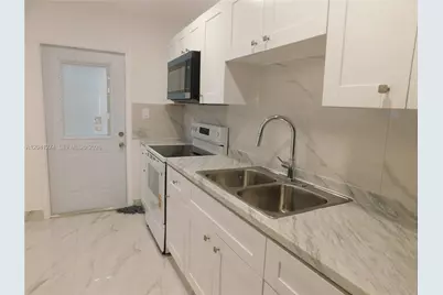 2230 NW 58th St #B, Miami, FL 33142 - Photo 7