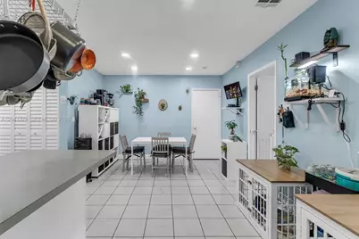 525 NW 100th Ct #525, Miami, FL 33172 - Photo 9