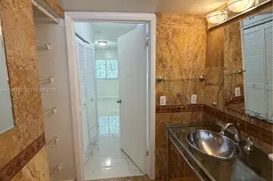 201 NW 7th St, Miami, FL 33136 - Photo 5