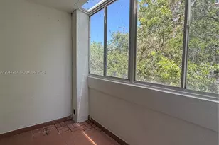 201 NW 7th St, Miami, FL 33136 - Photo 17