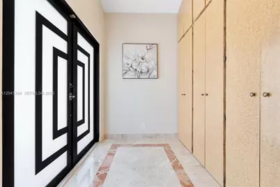 2531 NE 195th St, Miami, FL 33180 - Photo 15