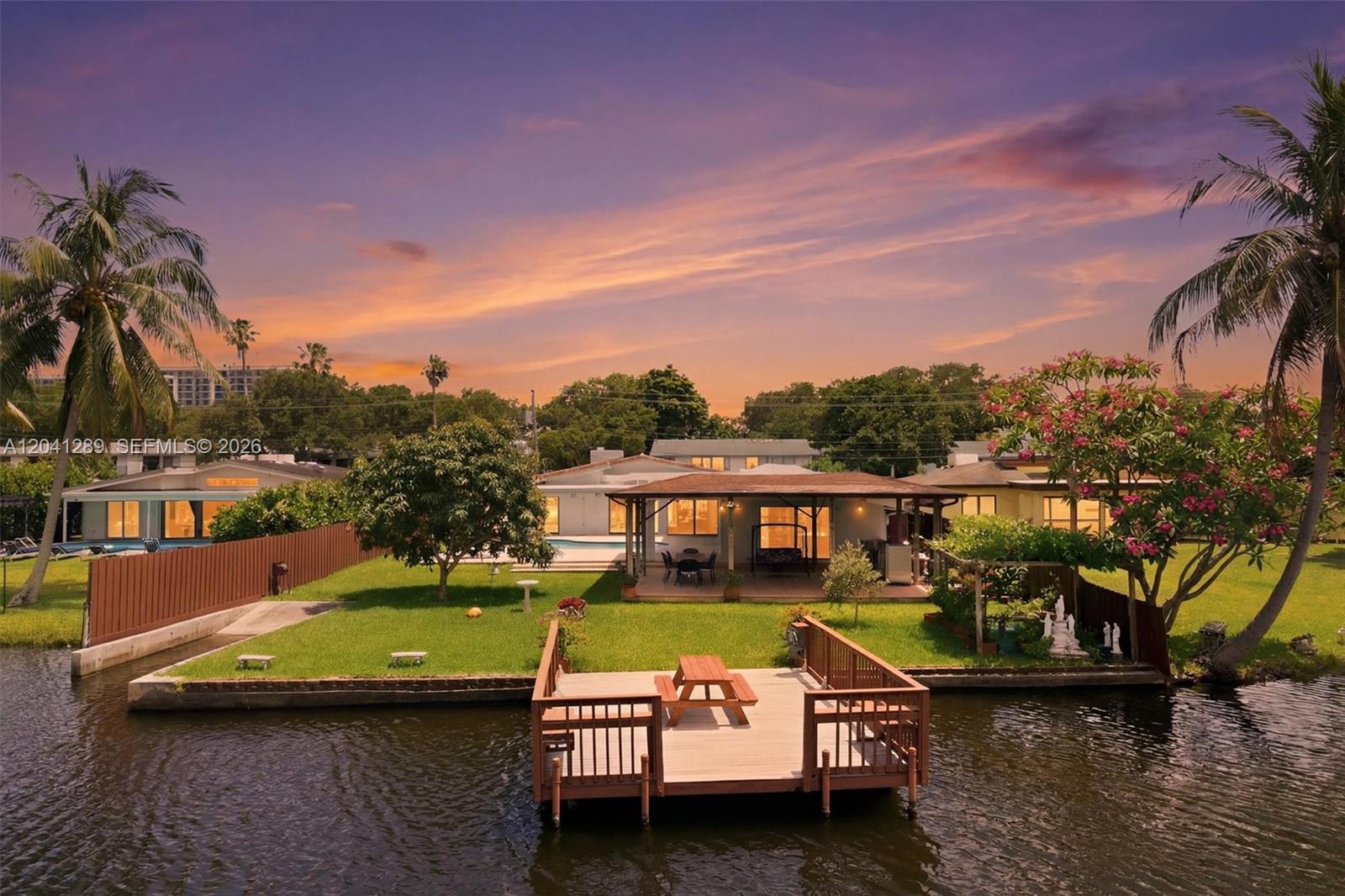 2531 NE 195th St - 2531 NE 195th St, Miami, FL 33180 Luxury Property | Jose Angel Pina