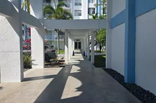 496 NW 165th St Rd, Miami, FL 33169 - Photo 19