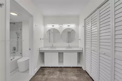 20515 E Country Club Dr #1245, Aventura, FL 33180 - Photo 25