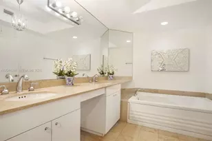 4775 Collins Ave, Miami Beach, FL 33140 - Photo 19