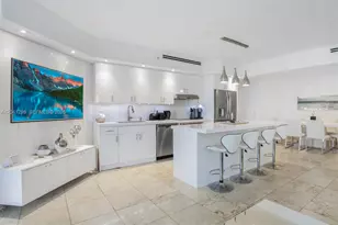 4775 Collins Ave, Miami Beach, FL 33140 - Photo 3