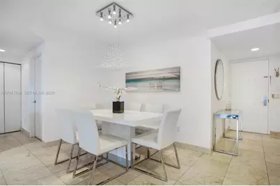 4775 Collins Ave #2508, Miami Beach, FL 33140 - Photo 9