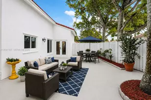 12797 NW 13th St, Sunrise, FL 33323 - Photo 3