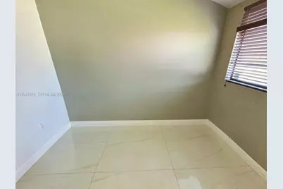 10015 SW 213th Ter, Cutler Bay, FL 33189 - Photo 15