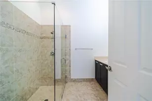 8478 NW 52nd St, Doral, FL 33166 - Photo 15