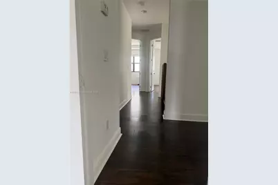 8478 NW 52nd St, Doral, FL 33166 - Photo 17