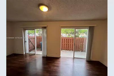 561 Racquet Club Rd #21, Weston, FL 33326 - Photo 5
