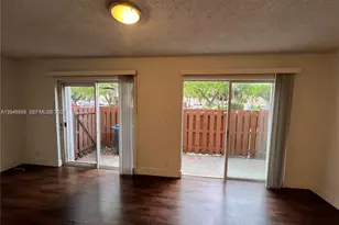 561 Racquet Club Rd, Weston, FL 33326 - Photo 5