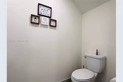 3482 W 114th Ter, Hialeah, FL 33018 - Photo 11