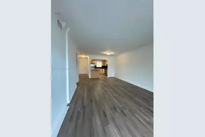 980 NE 170th St #214, North Miami Beach, FL 33162 - Photo 1