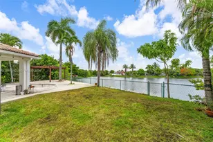 16335 SW 81st St, Miami, FL 33193 - Photo 5