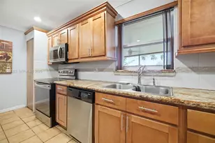 6789 SW 27th Ct, Miramar, FL 33023 - Photo 13