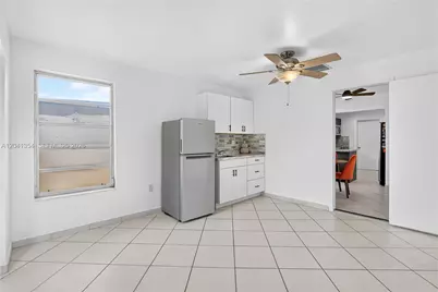 3210 NW 19th St, Miami, FL 33125 - Photo 15
