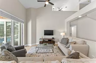 1179 Laguna Springs Dr, Weston, FL 33326 - Photo 17