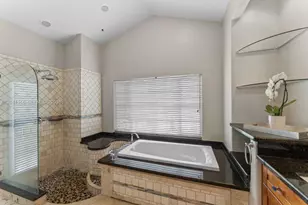 1179 Laguna Springs Dr, Weston, FL 33326 - Photo 23