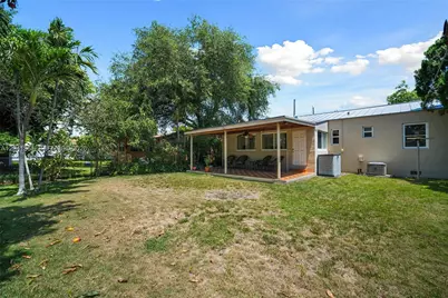 2750 NW 4th St, Miami, FL 33125 - Photo 29