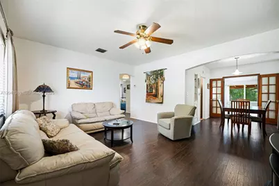 2750 NW 4th St, Miami, FL 33125 - Photo 3