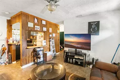 555 Harem Ave, Opa-Locka, FL 33054 - Photo 11