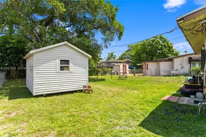 555 Harem Ave, Opa-Locka, FL 33054 - Photo 29