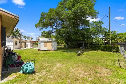 555 Harem Ave, Opa-Locka, FL 33054 - Photo 33