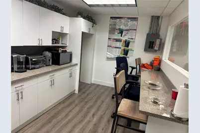 8700 W Flagler St #408, Miami, FL 33174 - Photo 5