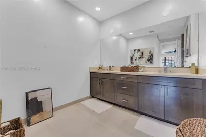 11537 SW 13th Ct, Pembroke Pines, FL 33025 - Photo 23