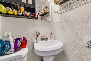 2910 NW 47th St, Miami, FL 33142 - Photo 23