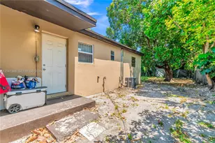 2910 NW 47th St, Miami, FL 33142 - Photo 25