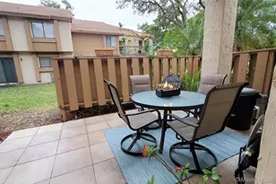 40 Wimbledon Lake Dr, Plantation, FL 33324 - Photo 17